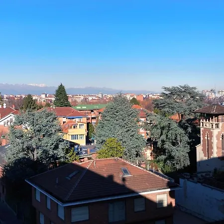 Tra Il Centro E Il *