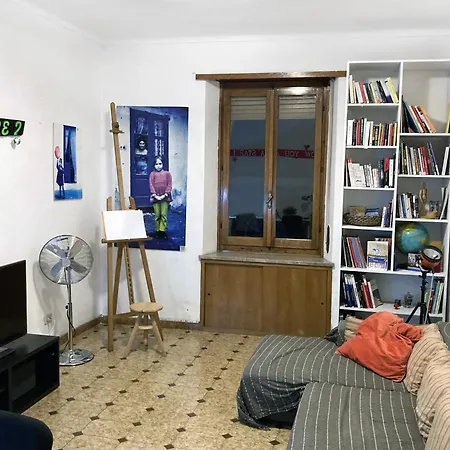 Tra Il Centro E Il * טורינו