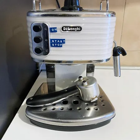 Tra Il Centro E Il *