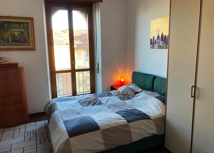 Tra Il Centro E Il דירה *